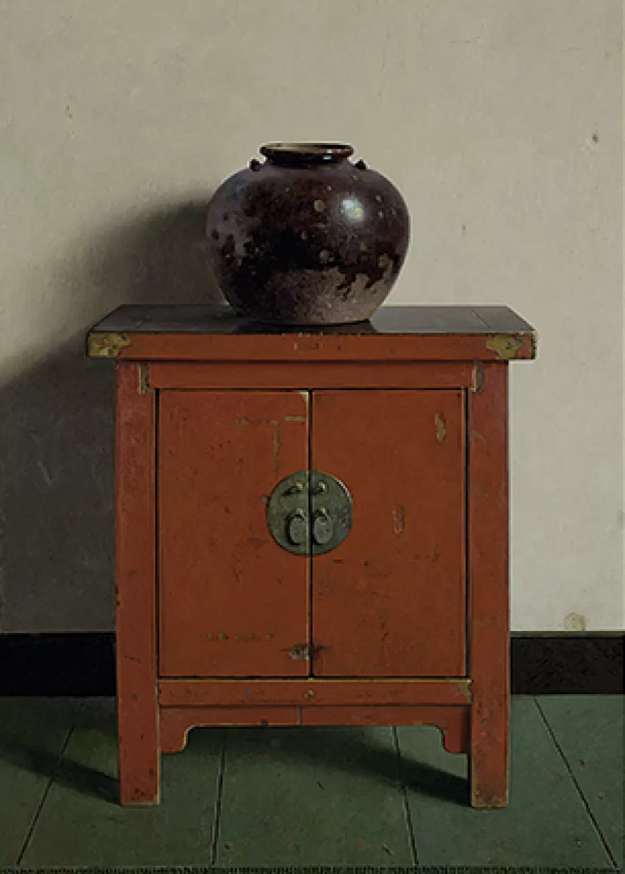 Art Revisited Chinese pot op rode Chinese kast | Mappen